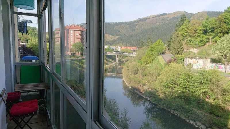 Ugao-Miraballes Piso Rio Nervion 15 Minutos Bilbao 아파트 외부 사진