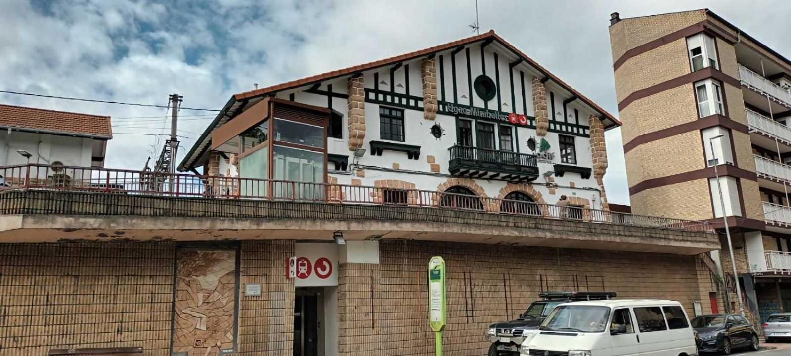 Ugao-Miraballes Piso Rio Nervion 15 Minutos Bilbao 아파트 외부 사진