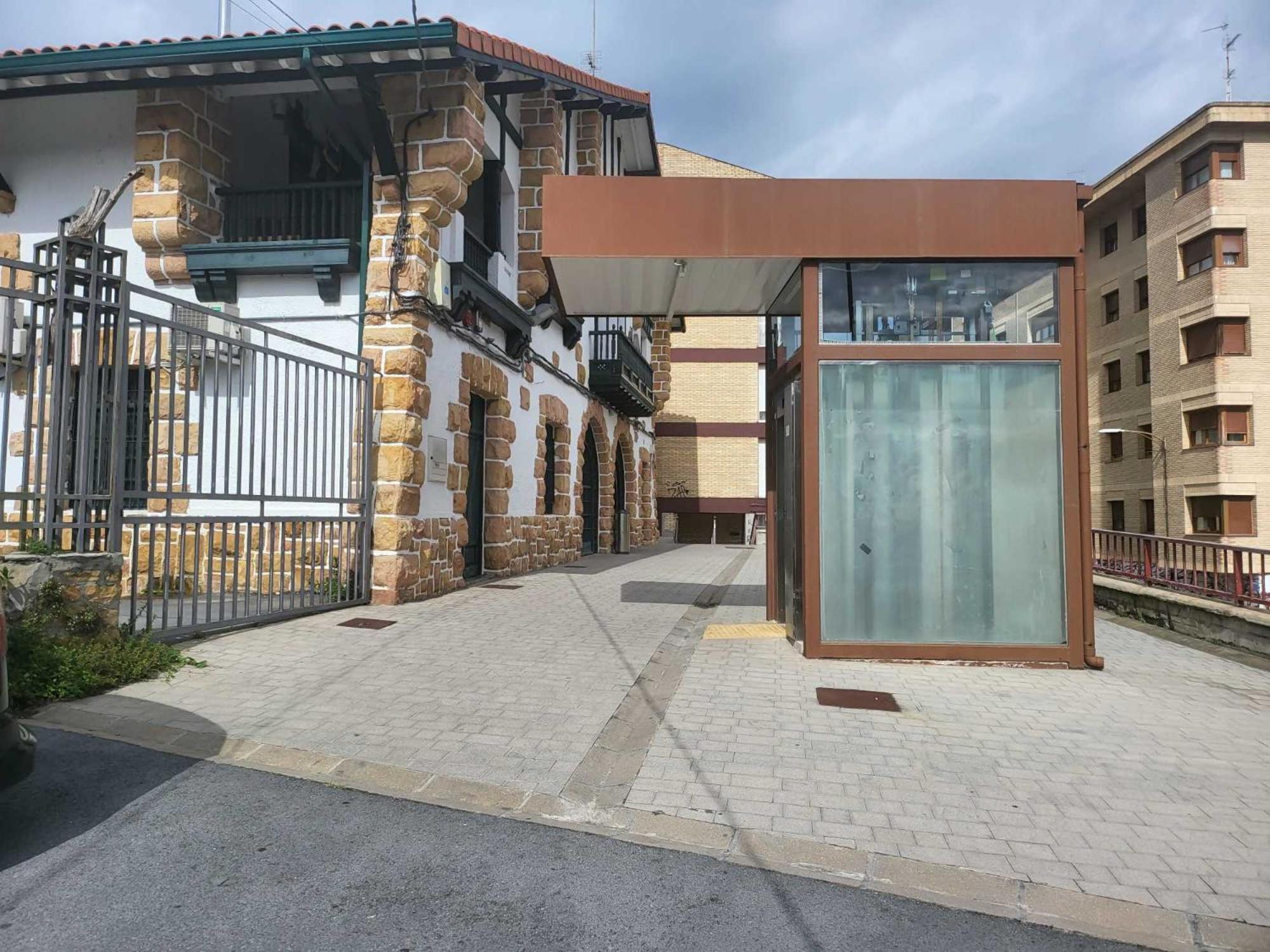 Ugao-Miraballes Piso Rio Nervion 15 Minutos Bilbao 아파트 외부 사진